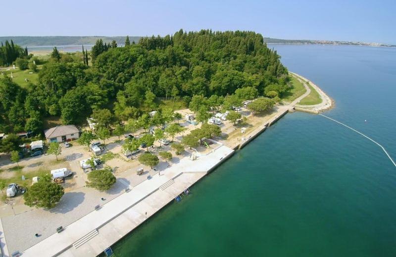 Green Place Apartments Порторож Экстерьер фото