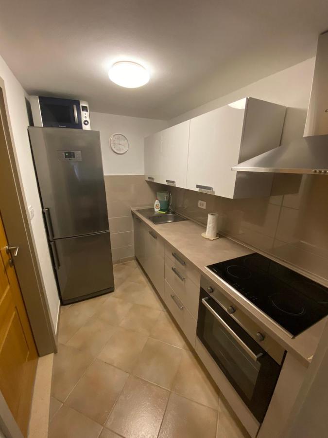 Green Place Apartments Порторож Экстерьер фото