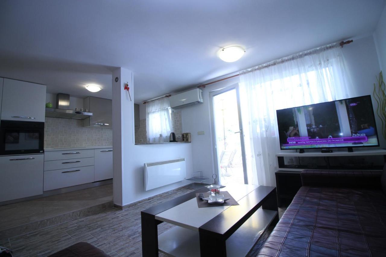 Green Place Apartments Порторож Экстерьер фото