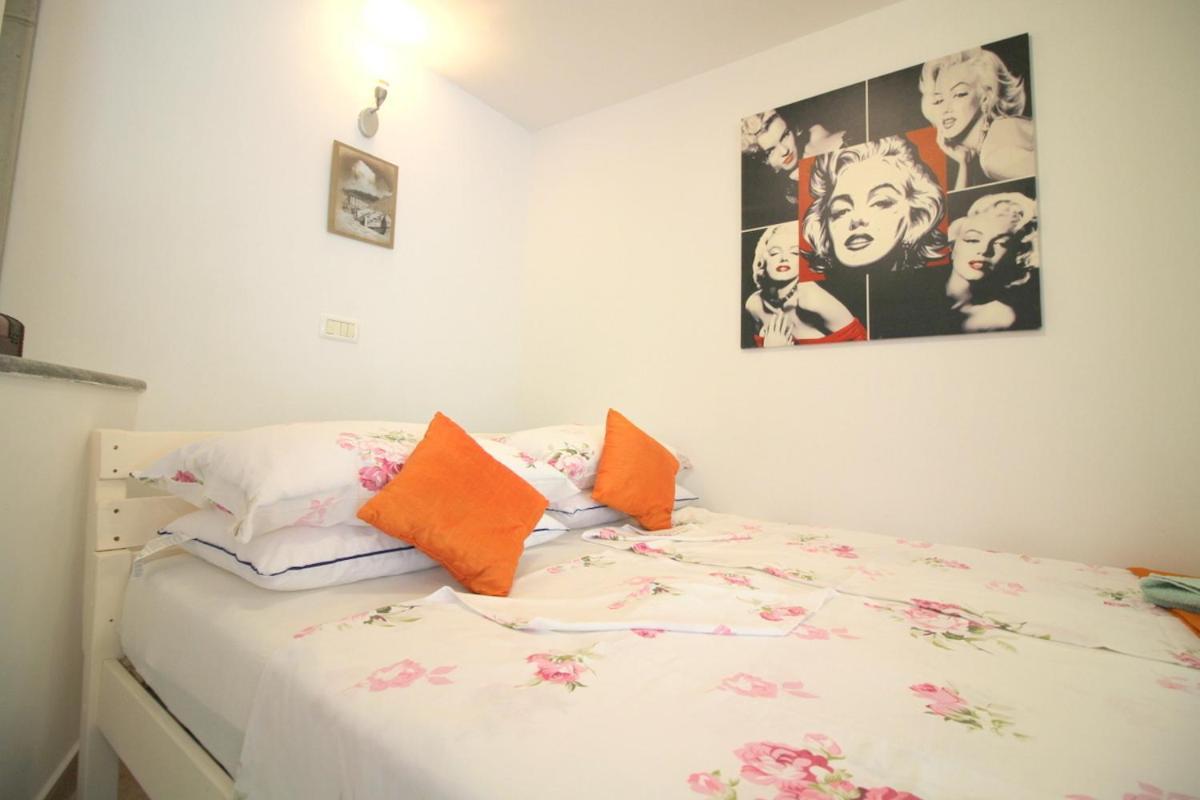 Green Place Apartments Порторож Экстерьер фото