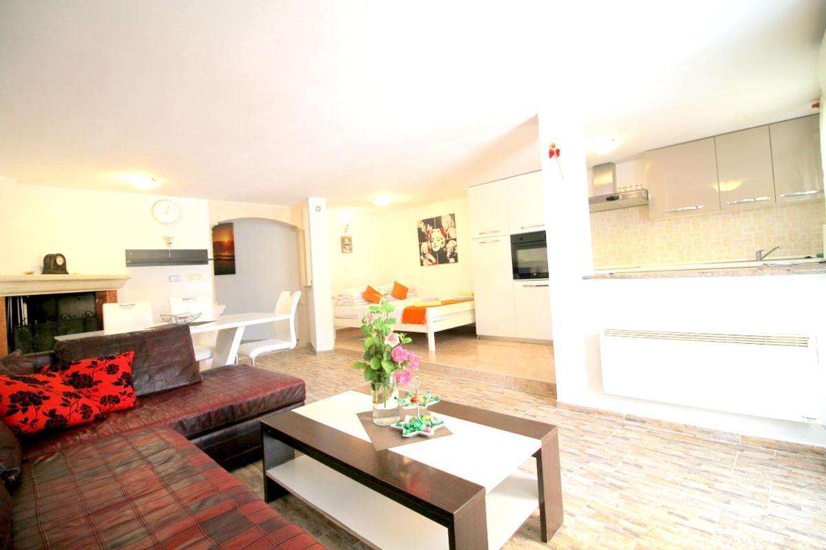 Green Place Apartments Порторож Экстерьер фото