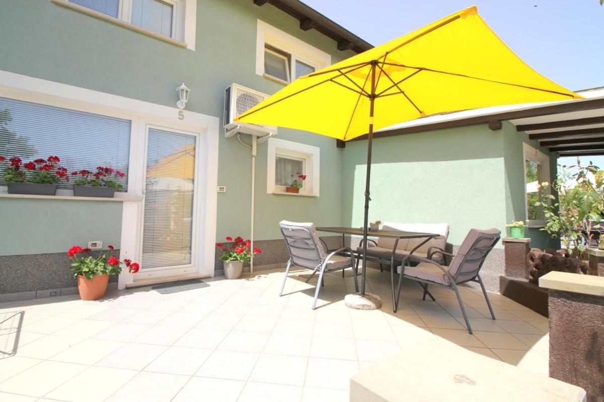 Green Place Apartments Порторож Экстерьер фото